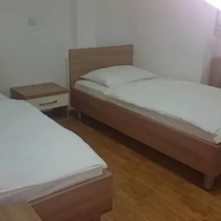 Bed & Breakfast Lugarnica 3*